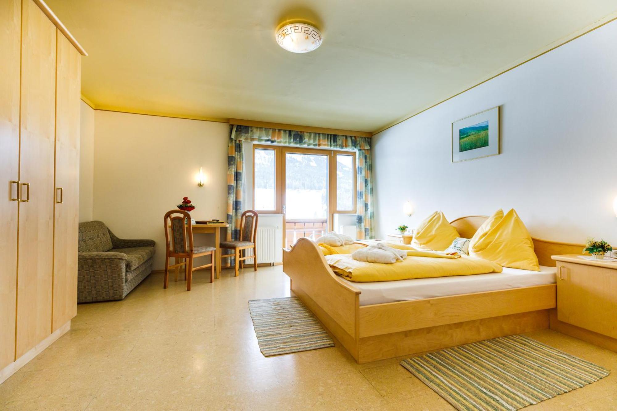 Hotel Gasthof Zur Linde Mariahof Extérieur photo