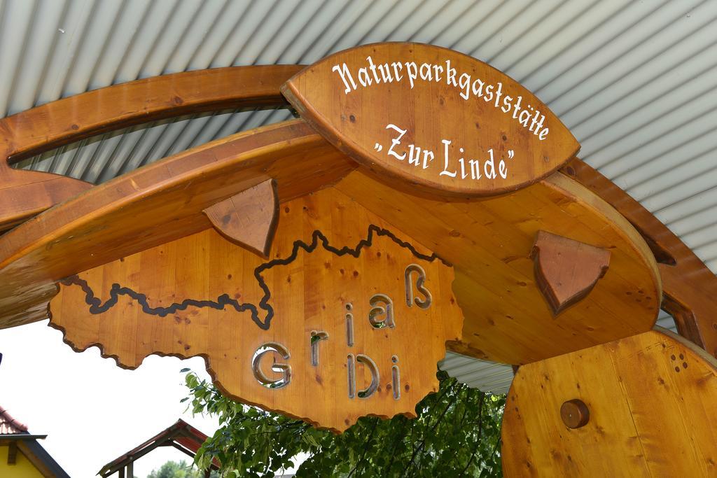 Hotel Gasthof Zur Linde Mariahof Extérieur photo