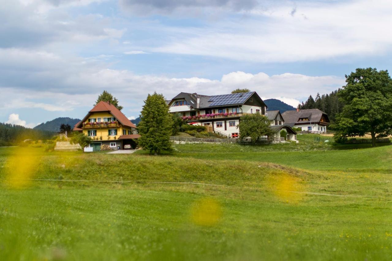 Hotel Gasthof Zur Linde Mariahof Extérieur photo